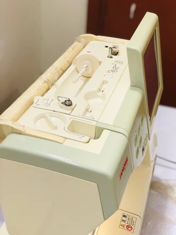 Janome 11000 japani machine 5