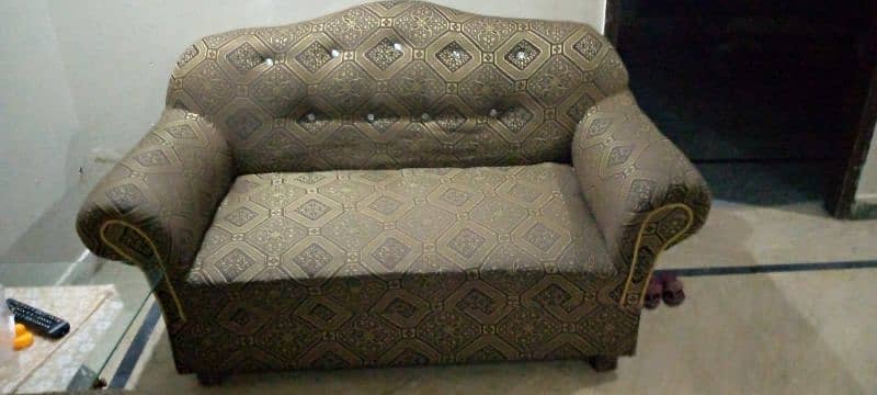 used sofa set in good condition 0