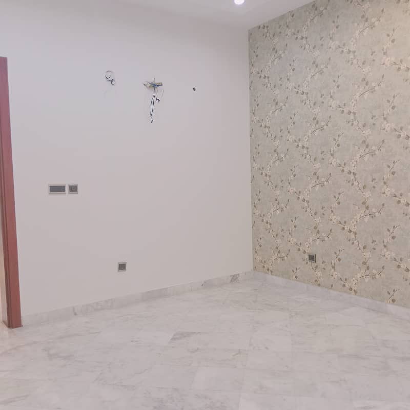 1 Kanal Well Maintained Upper Portion Available For Rent in DHA Phase 5 Near Park 12