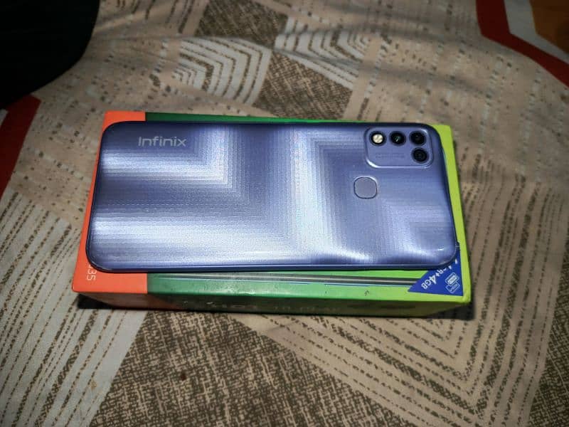 new condition ma hai infinix hot 9 play gb 4 64 hai 03258161507 2