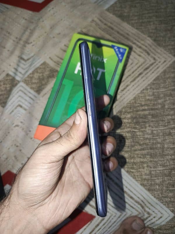 new condition ma hai infinix hot 9 play gb 4 64 hai 03258161507 5