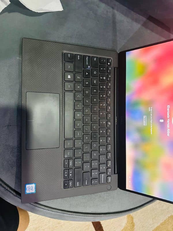 Dell xps 13” Core i7 8th Gen 4