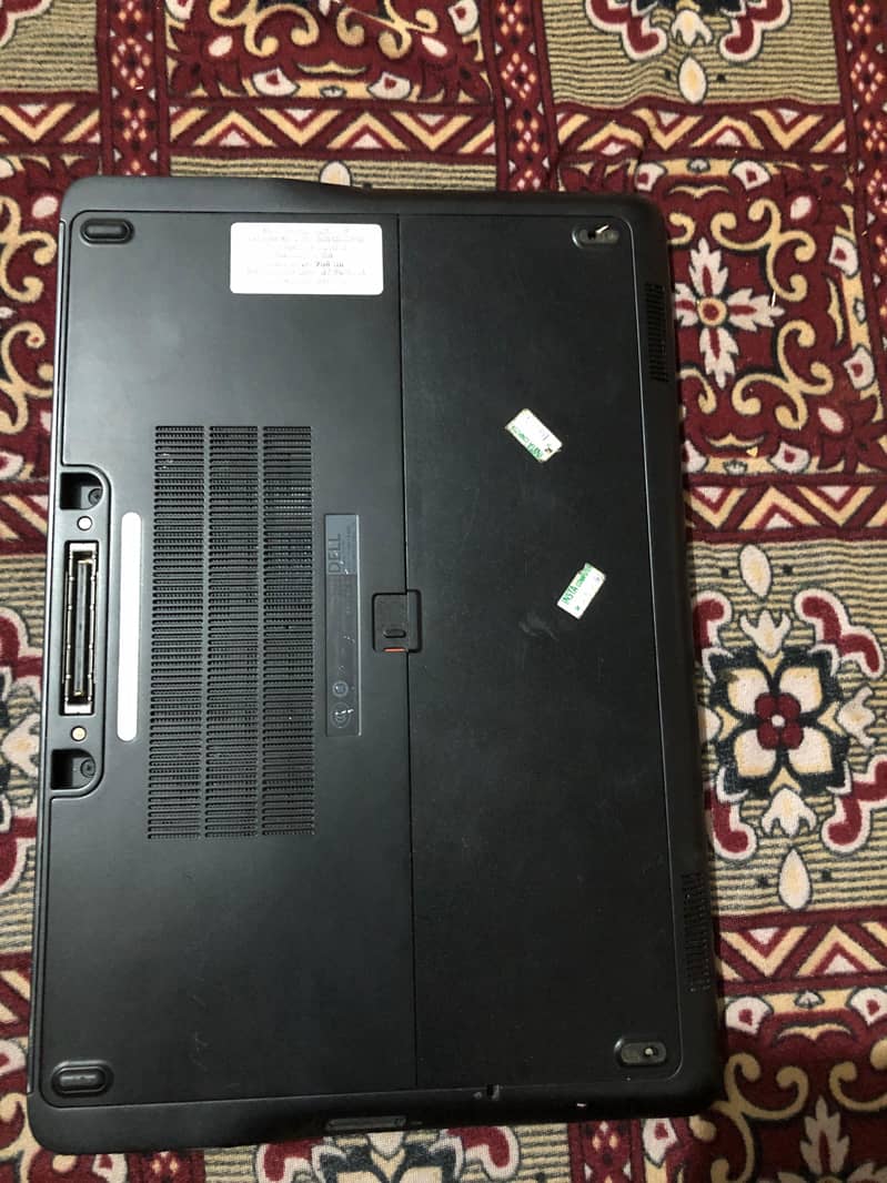 Dell Latitude E7440(Core i7 4th gen) 1