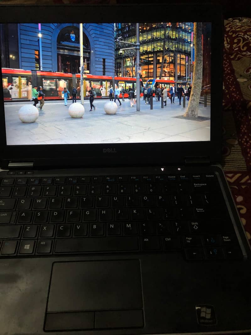 Dell Latitude E7440(Core i7 4th gen) 7