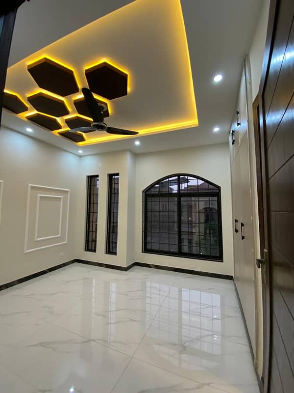 7 Marla House For Rent in Bahria Town Phase 8 Rwp 6