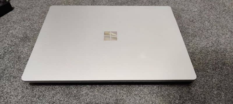 Microsoft Surface Laptop 2