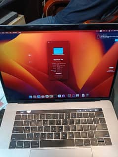 apple MacBook pro  15 inch 2017 16 gb 512 gb in 10/10 condition