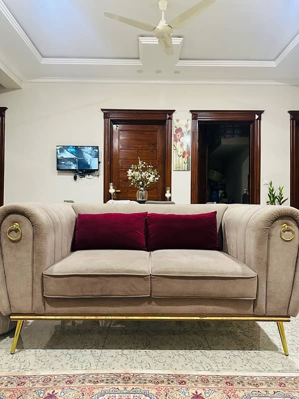 7 seater sofa for sale in bahria town Rawalpindi 0