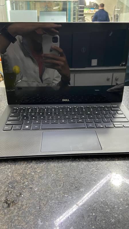 Selling my Laptop DELL XPS 3