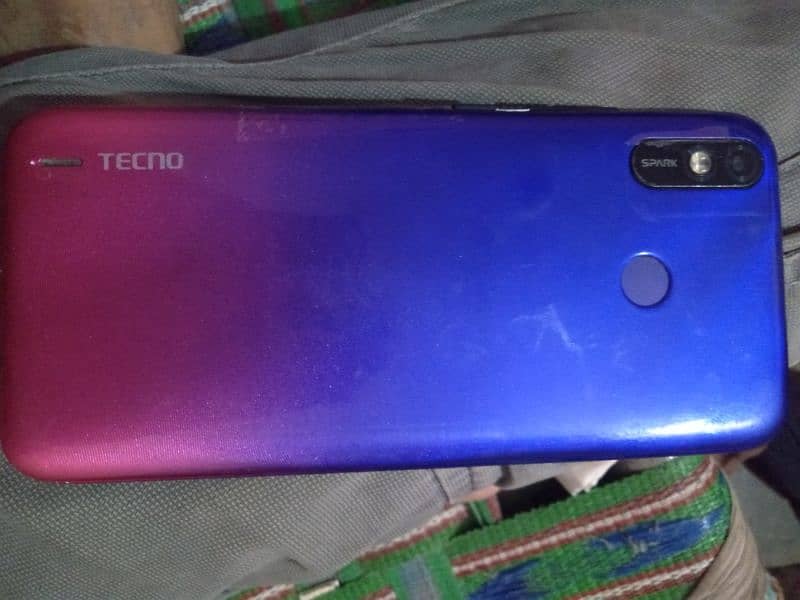 Tecno spark 4lite mobile no any fault one hand use 1