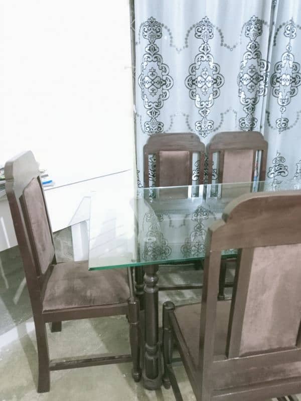 Discount available. . Dining table with 6 chairs (talli ka bnna ha) 1