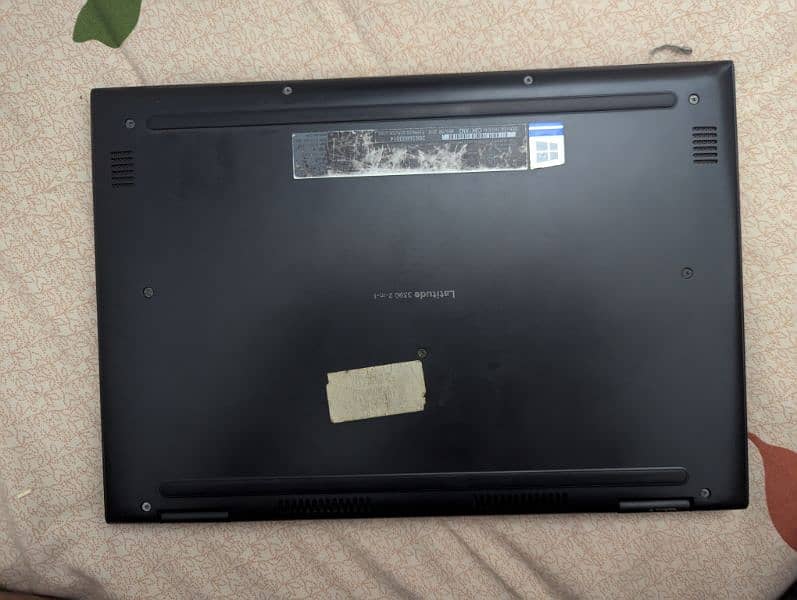 Dell latitude 3390 2-in-1 1