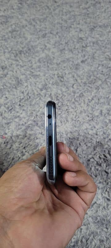 urgently  sale camon 16 premier  10/10 condition 1