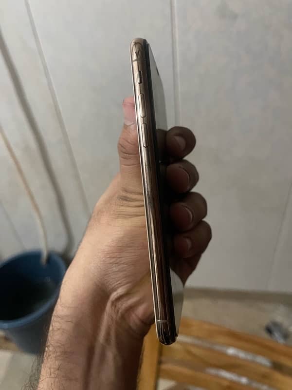 exchange iphone xs 256gb pta approved 1