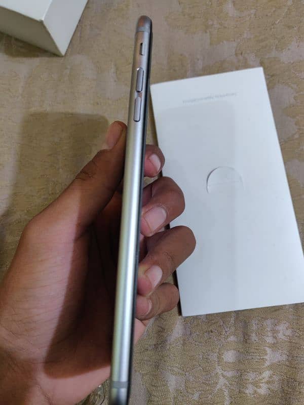 Iphone 6 plus 64 gb (pta) 7