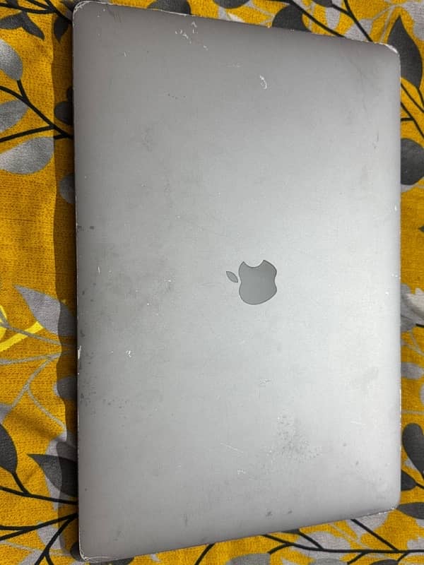 MacBook Pro 2019 core i9 3