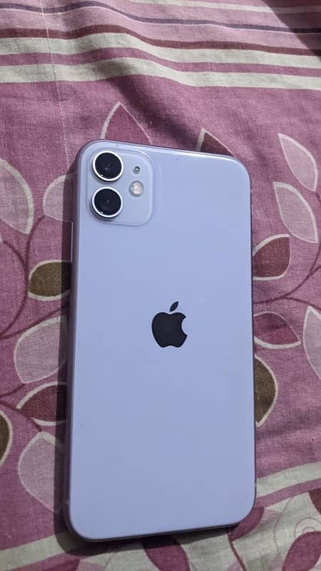 iphone 11 for sale with 4 month sim time 0