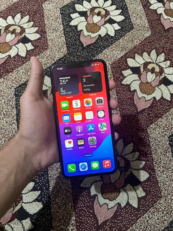 I phone 11 pro max 1