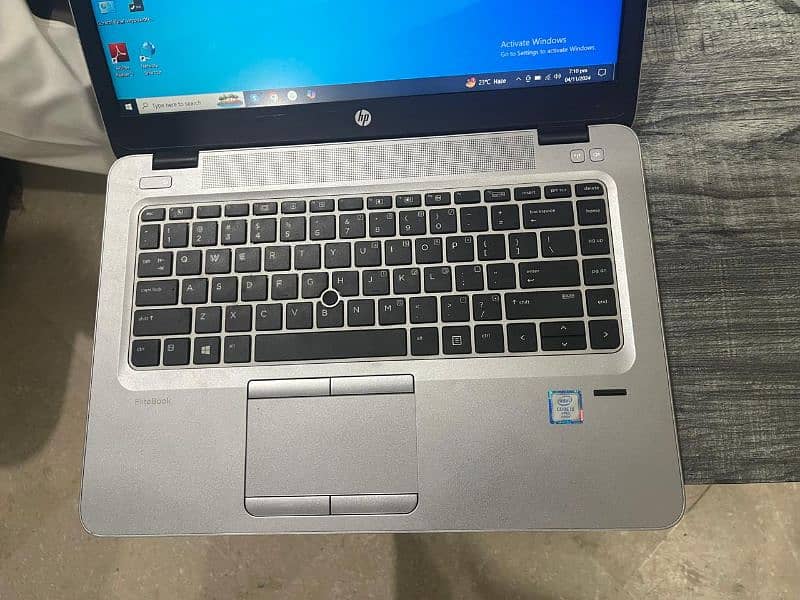 HP Elite Book core i. 5 2