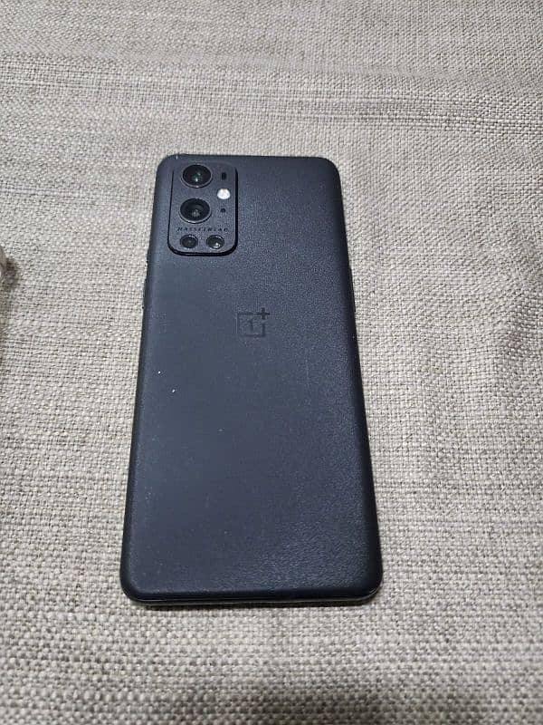 oneplus 9pro black color 8GB RAM 256GB ROM PTA APPROVED 0