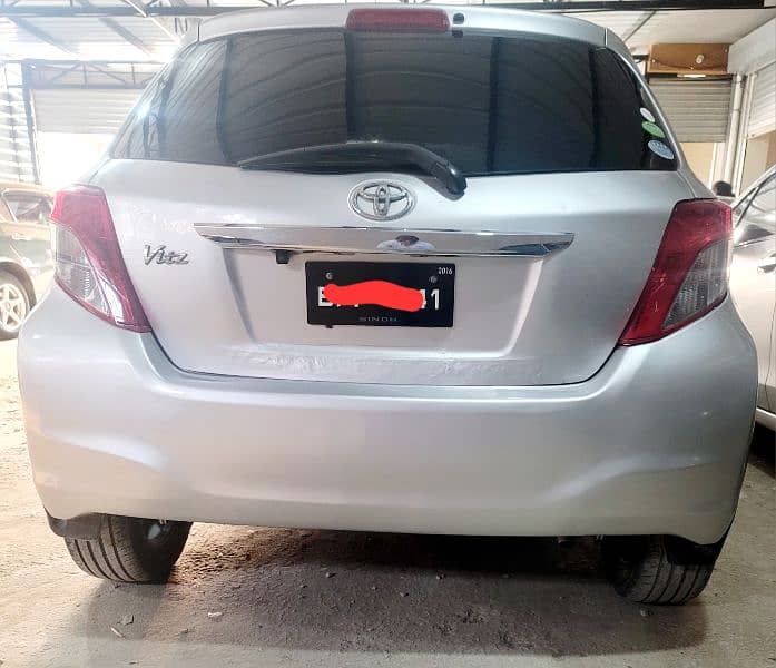 Toyota Vitz 2016 4