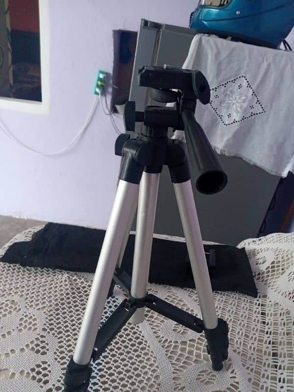 Tripod 1