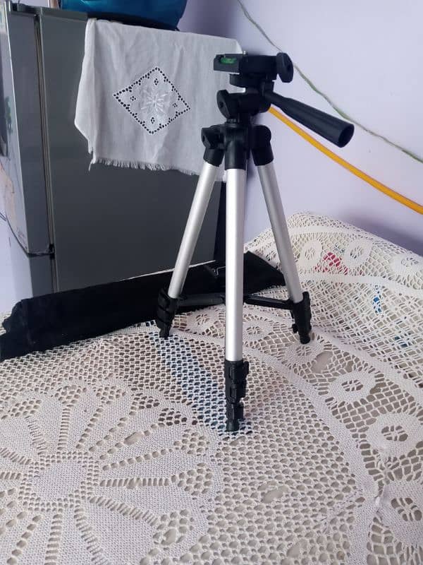 Tripod 2