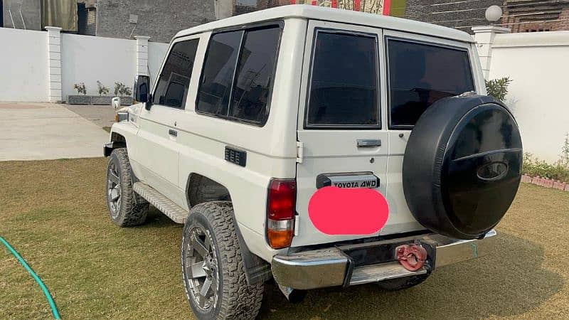 Toyota Land Cruiser 1987 RKR 4