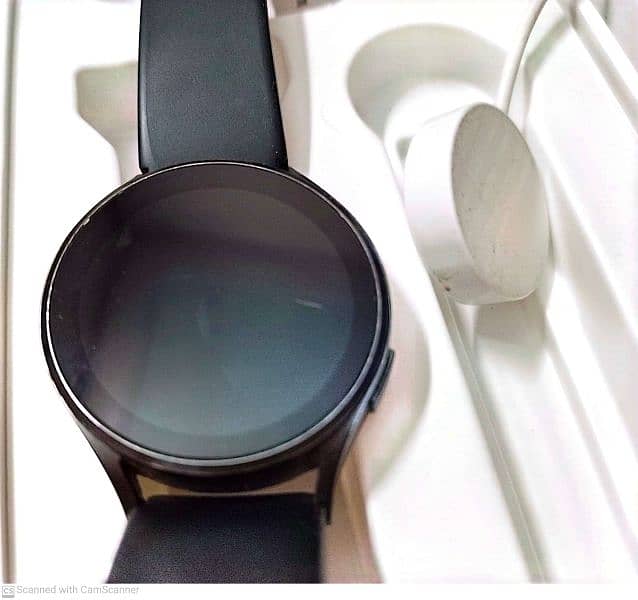 smart watch Amoled Display Wireless Charginh 5