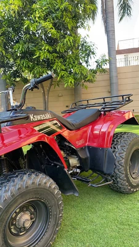 Kawasaki bayou 250cc atv 1