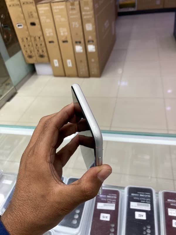 iPhone XR 64GB PTA Approved 3