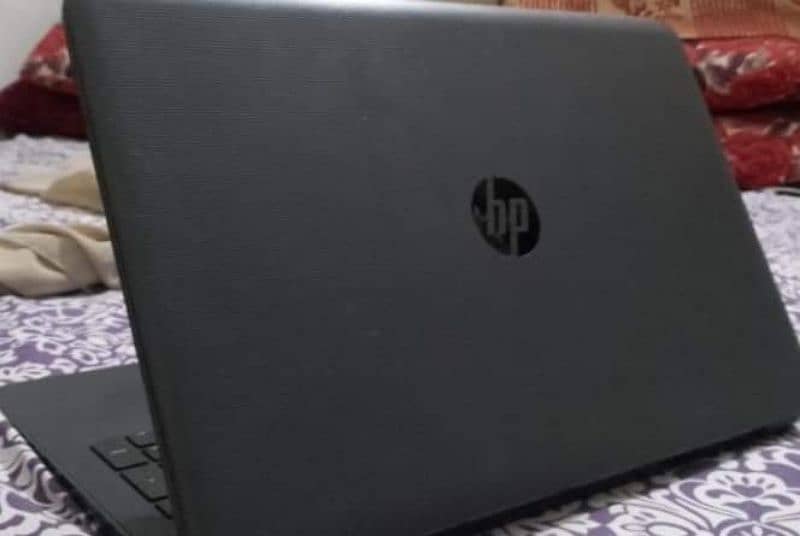 I want to sell my laptop because I am in urgent need of money. " 1