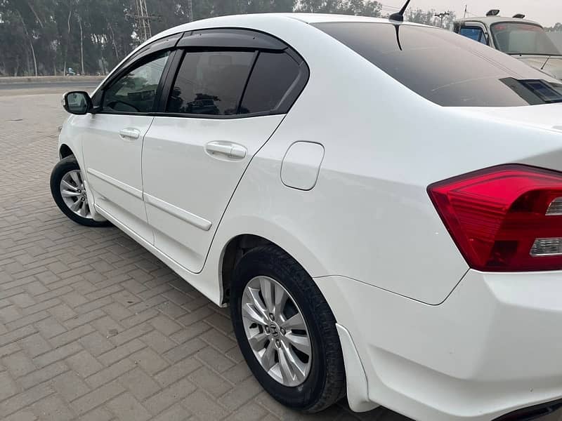 Honda City Aspire 1.5L 2017 Automatic 2