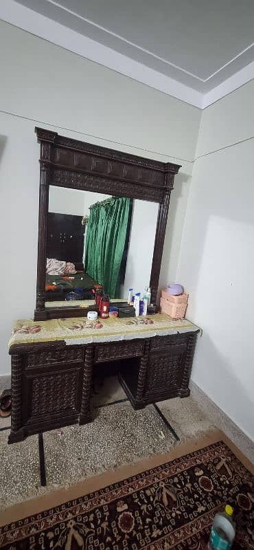 original wood & Glass morror dressing table 0