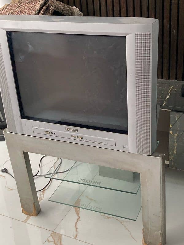 Philips tv with tv table 1