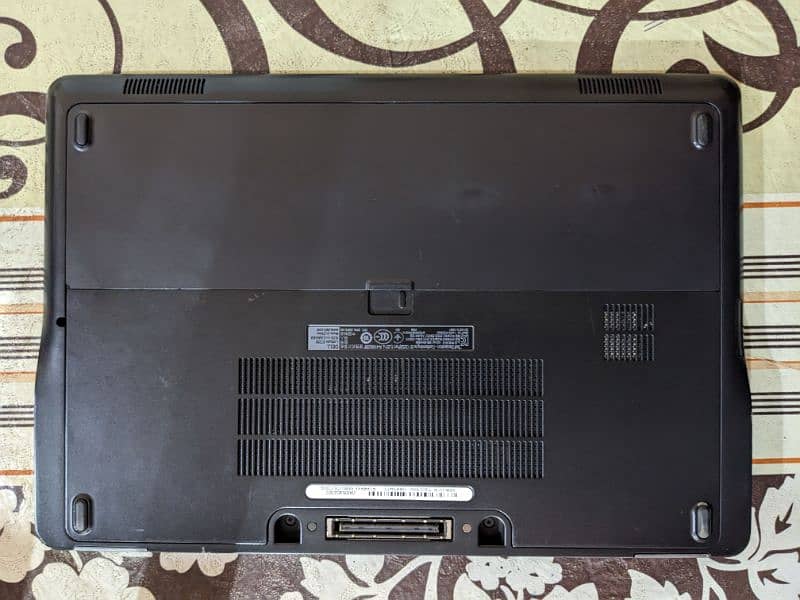 Dell latitude e7250 i5 5th gen 4/128 for sell CHEAP 1