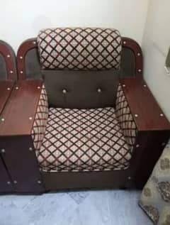 sofa set 3+1+1 good condition