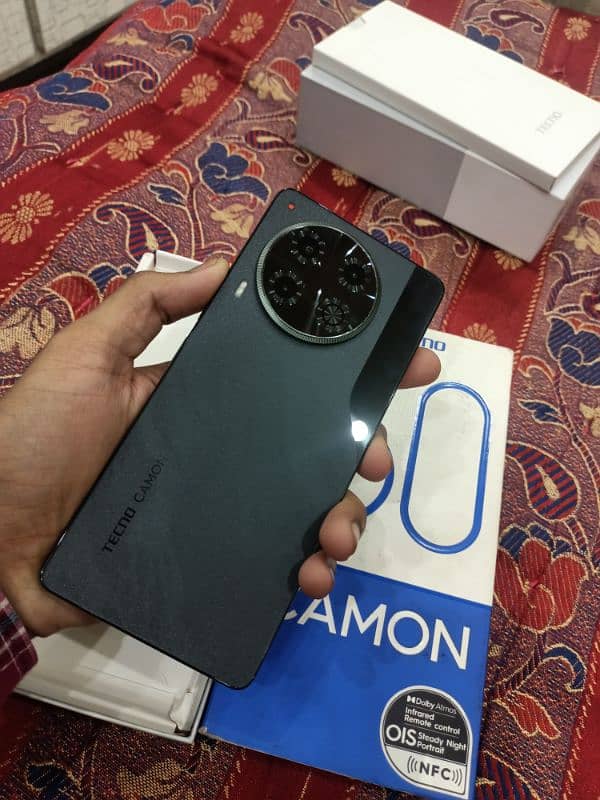 camon 30 0