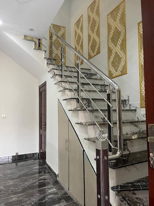 10 MARLA BRAND NEW HOUSE FOR SALE IN NASHEMAN E IQBAL PHASE 2 6