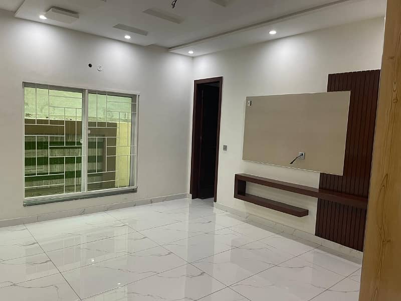 10 MARLA BRAND NEW HOUSE FOR SALE IN NASHEMAN E IQBAL PHASE 2 12