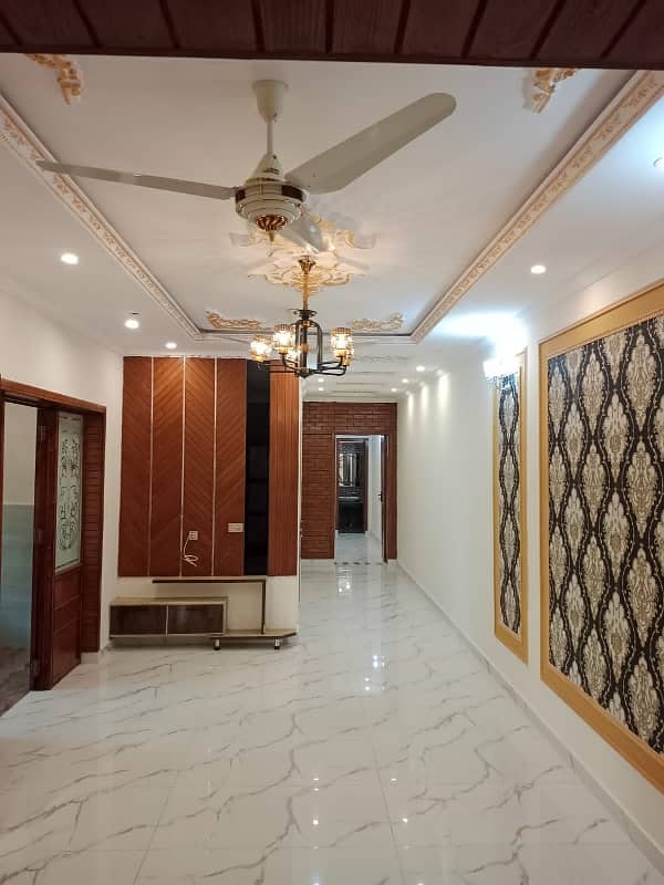 5 MARLA BRAND-NEW HOUSE FOR SALE IN NASHEMAN IQBAL PHASE 2 4