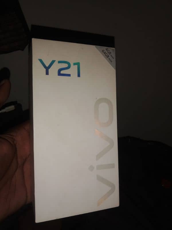 vivo y21 4+1. gb 64 gb with box 3