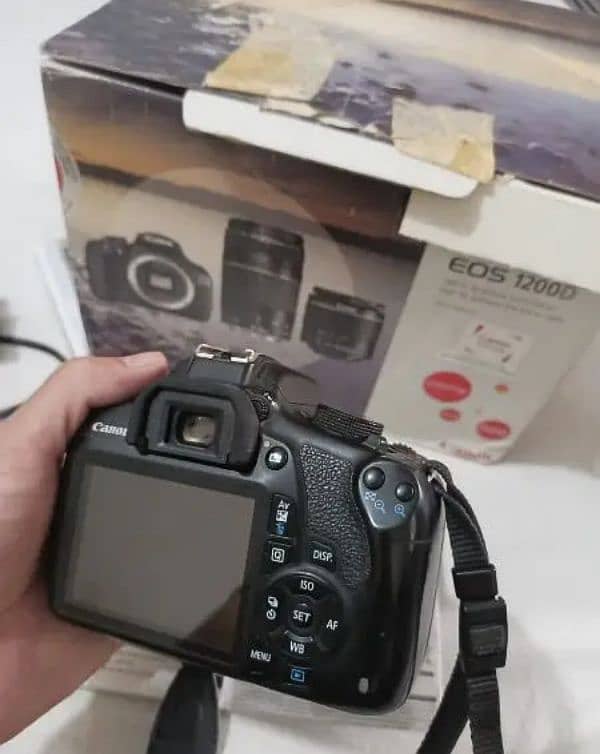 Canon 1200D 2