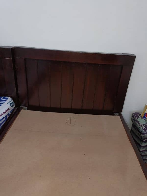 Pair of Bed available for sale 0