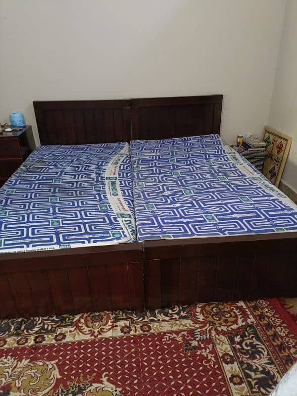 Pair of Bed available for sale 2