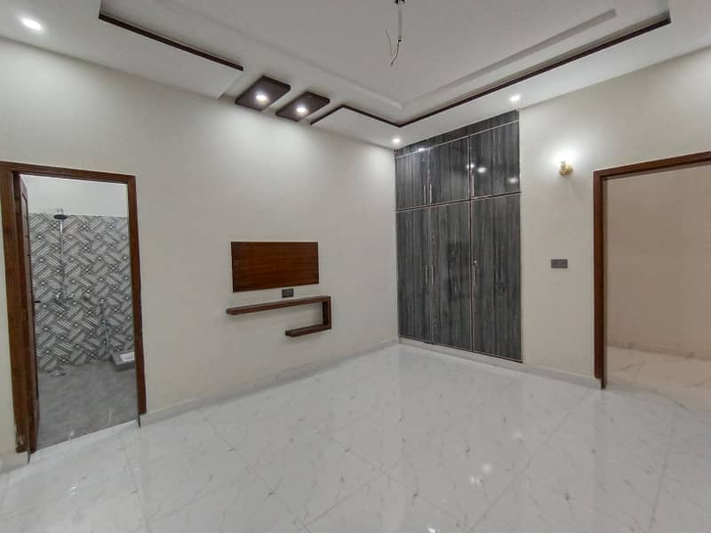 10 Marla Nasheman-e-Iqbal Housing Society Phase 1 for Sale Very Beautiful Luxury Brand New Spanish House Near Park, Commercial Market, Very Super Hot Location Easy Access Through Main Boulevard Road 13