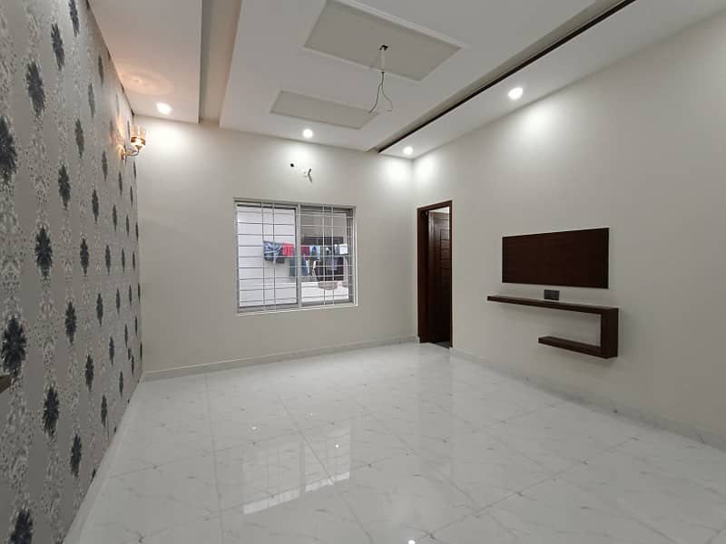 10 Marla Nasheman-e-Iqbal Housing Society Phase 1 for Sale Very Beautiful Luxury Brand New Spanish House Near Park, Commercial Market, Very Super Hot Location Easy Access Through Main Boulevard Road 36