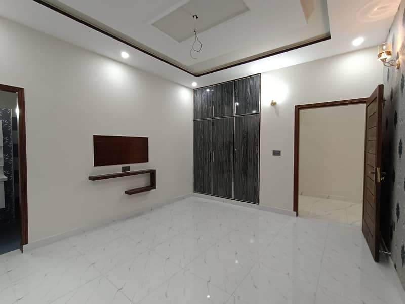 10 Marla Nasheman-e-Iqbal Housing Society Phase 1 for Sale Very Beautiful Luxury Brand New Spanish House Near Park, Commercial Market, Very Super Hot Location Easy Access Through Main Boulevard Road 37