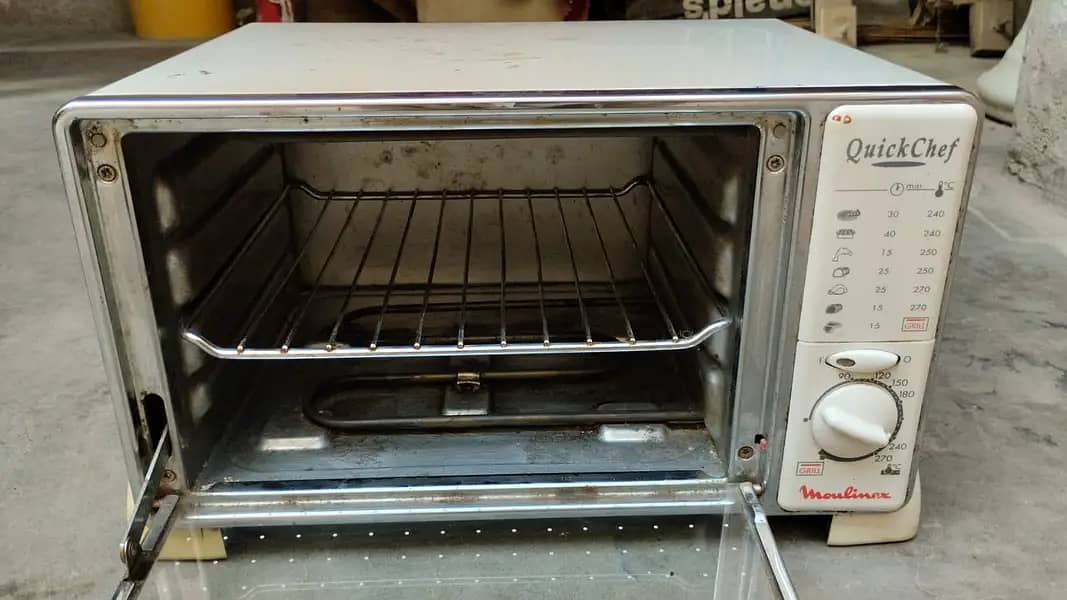 HOME USED MOULINEX BAKING OVEN 1