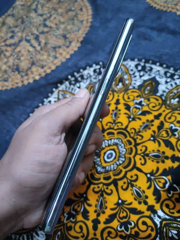 OPPO Reno 6. . . 8+4/128 4